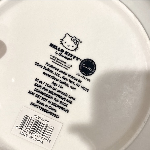 Sanrio Hello Kitty Strawberry Milk Ceramic Dinner Pasta Bowl - Picture 3 of 5